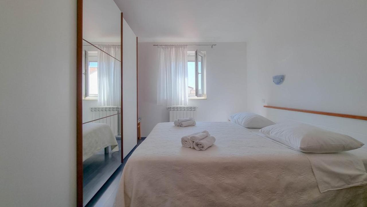 Stelia Apartment Novigrad  Exterior photo